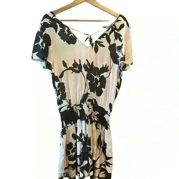 Ramy Brook Ingrid Black White Floral Flutter Sleeve Tiered Mini Dress. - Picture 5 of 14